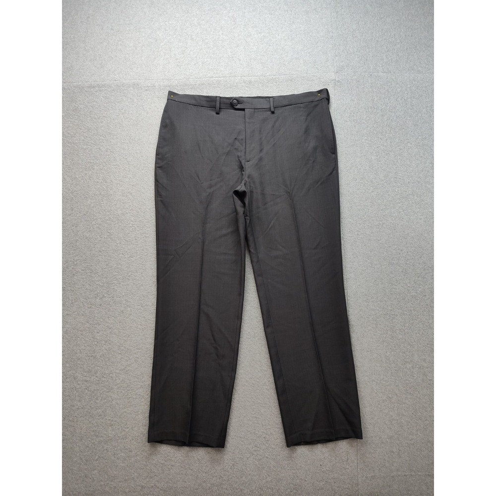 Haggar Clothing Men Dress Pant 42X32 Gray Slash Pocket Straight Leg Logo Career